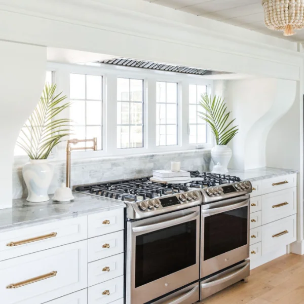 10 Coastal Chic Kitchen Remodel Ideas for San Diego Homes
