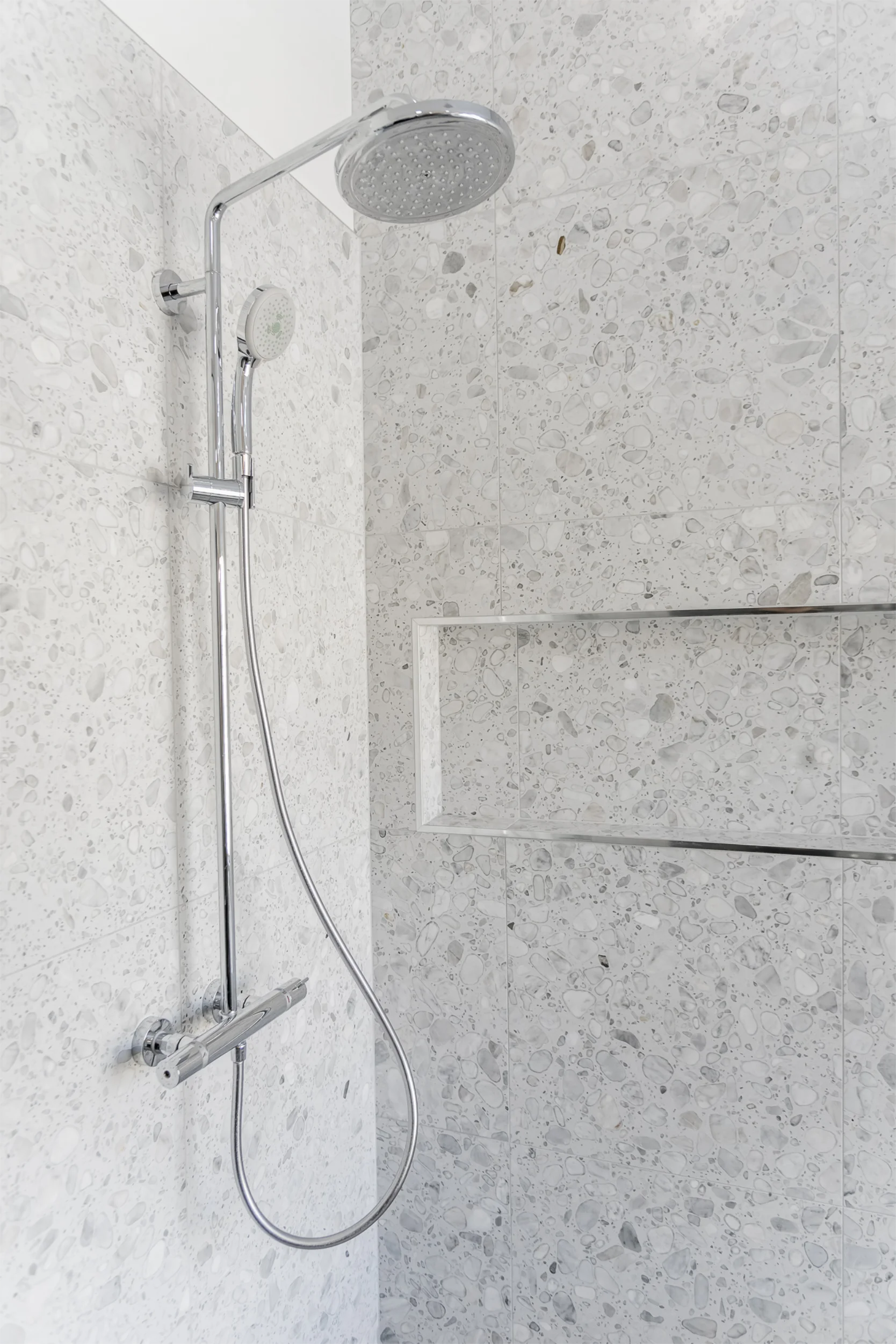 Shower fixtures