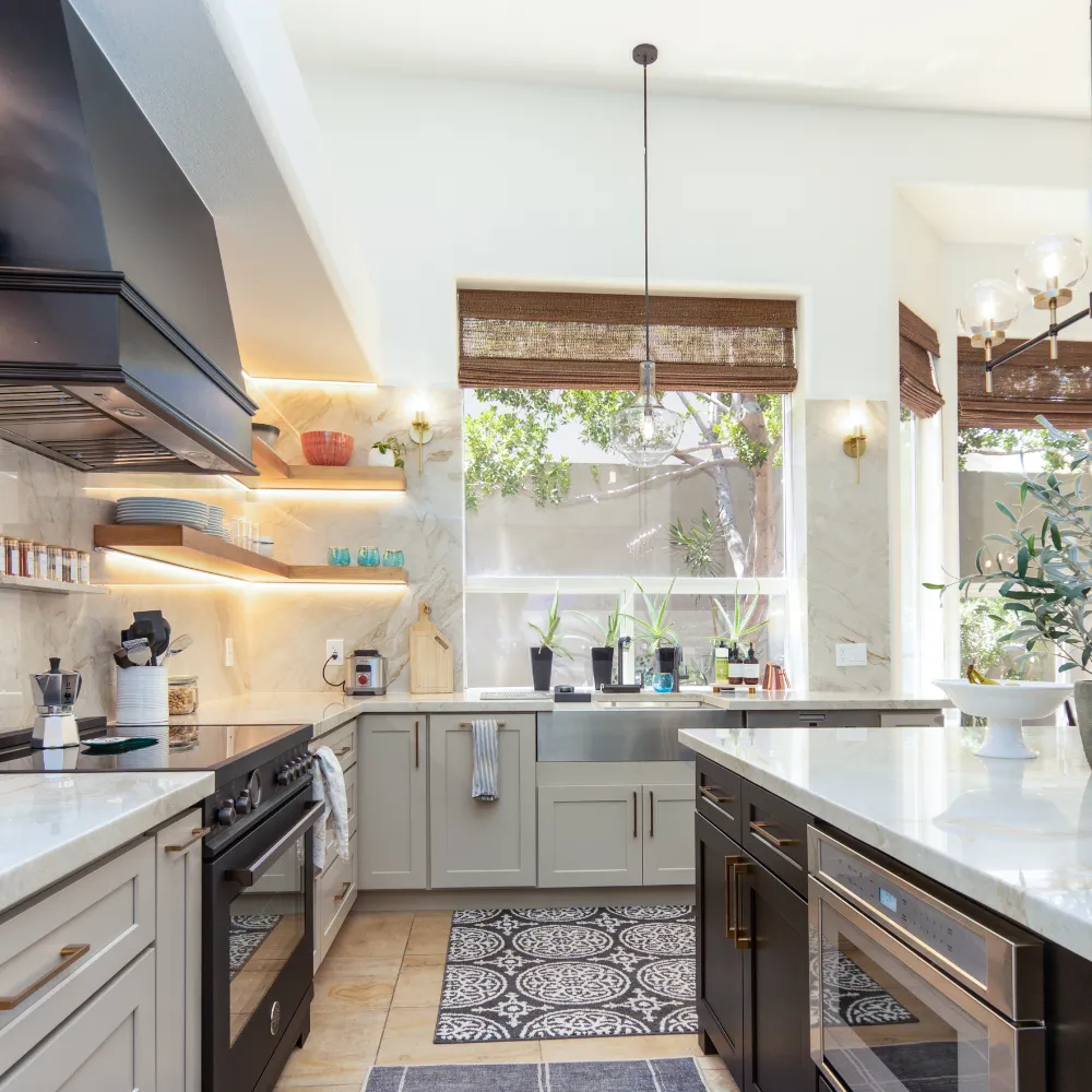 Luxury Bright Kitchen